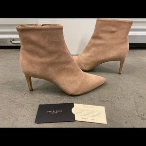 Rag & Bone Beha Boot Nude Suede please check the photos it has some stains